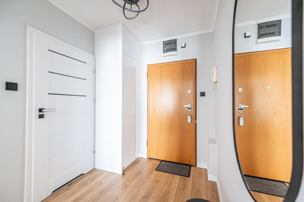 Apartment 24H With Free Garage And Ac Jagielly 5 Breslávia Exterior foto