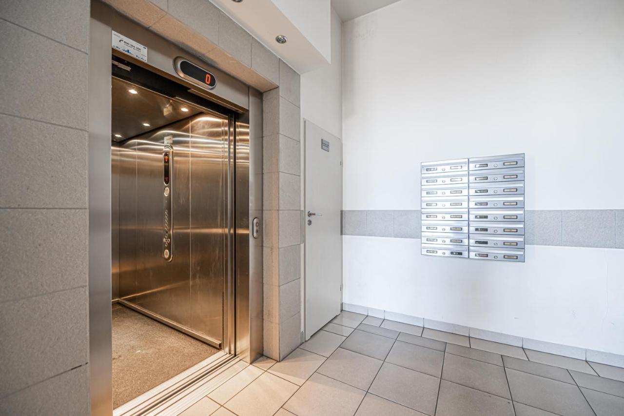 Apartment 24H With Free Garage And Ac Jagielly 5 Breslávia Exterior foto